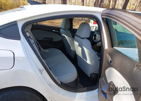 2019 Chevrolet Cruze Ls z USA, uszkodzony, nr VIN 1G1BC5SM6K7126461